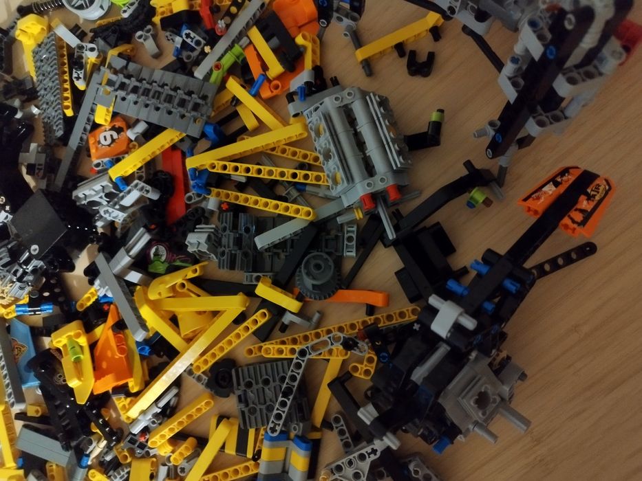 LEGO Technics kilka 1.7 kg - zestawów