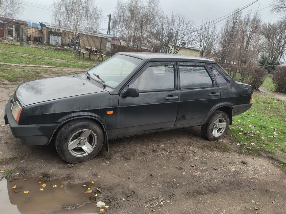 Продам 21099 чорный