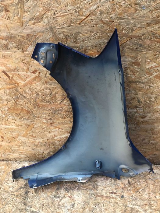 Błotnik przedni prawy Vw Polo Fox