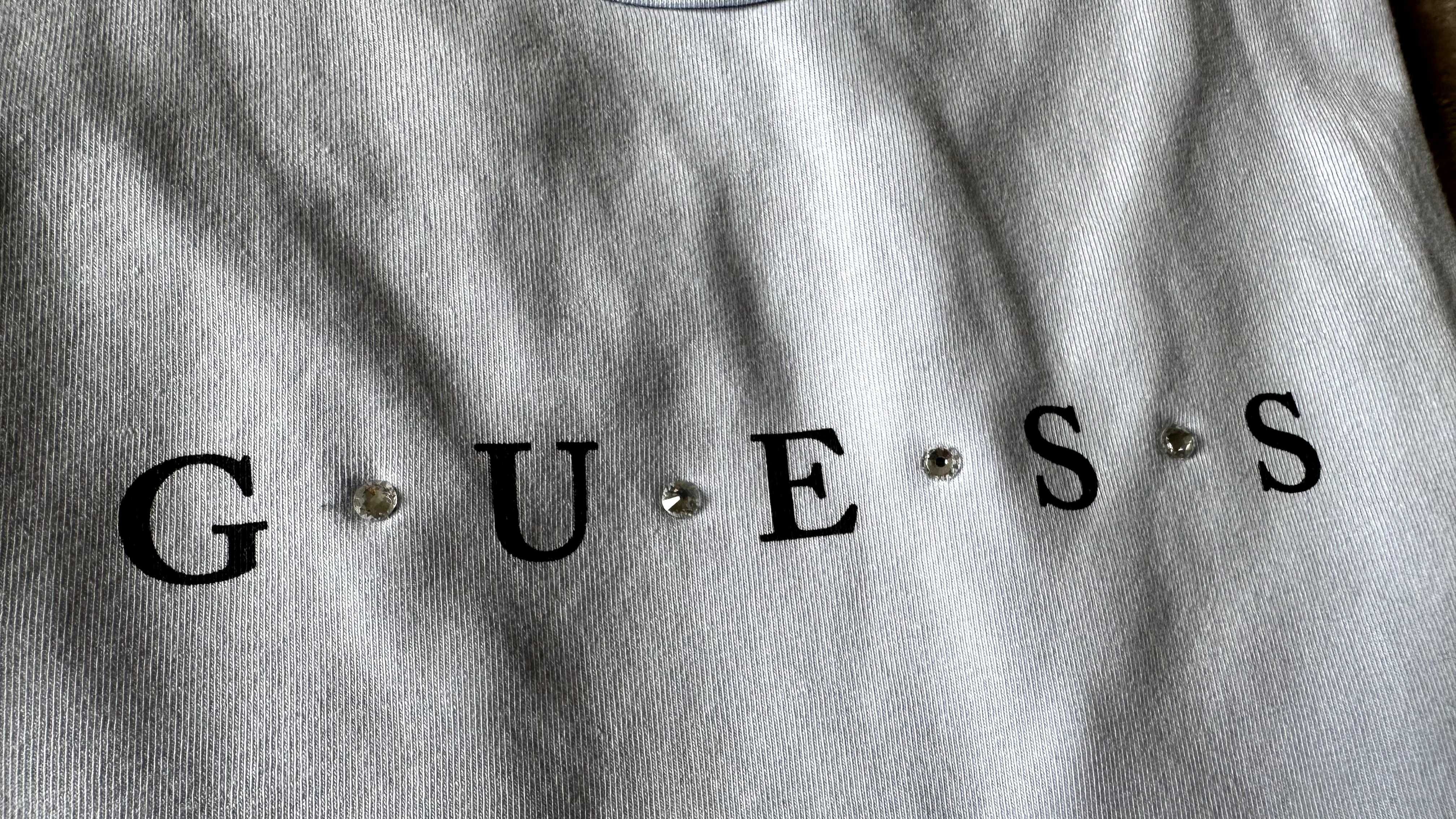 T shirts Guess, como nova!