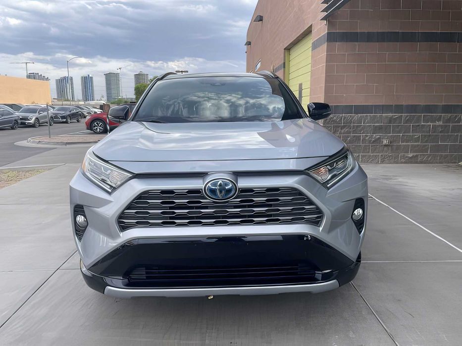 Toyota RAV4      2020