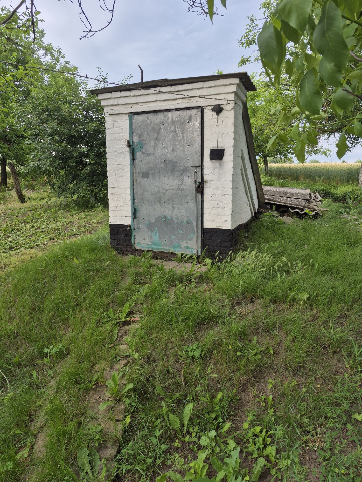 Продам домоволодіння