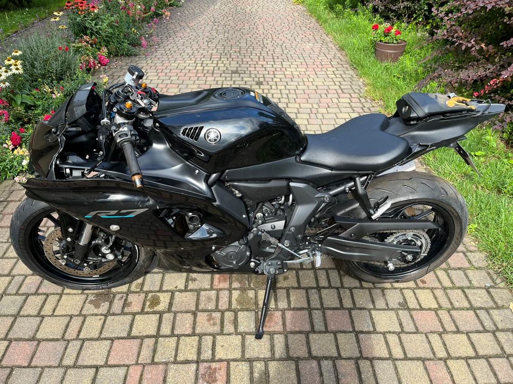 Yamaha R7. 2023 rok Akrapovic !