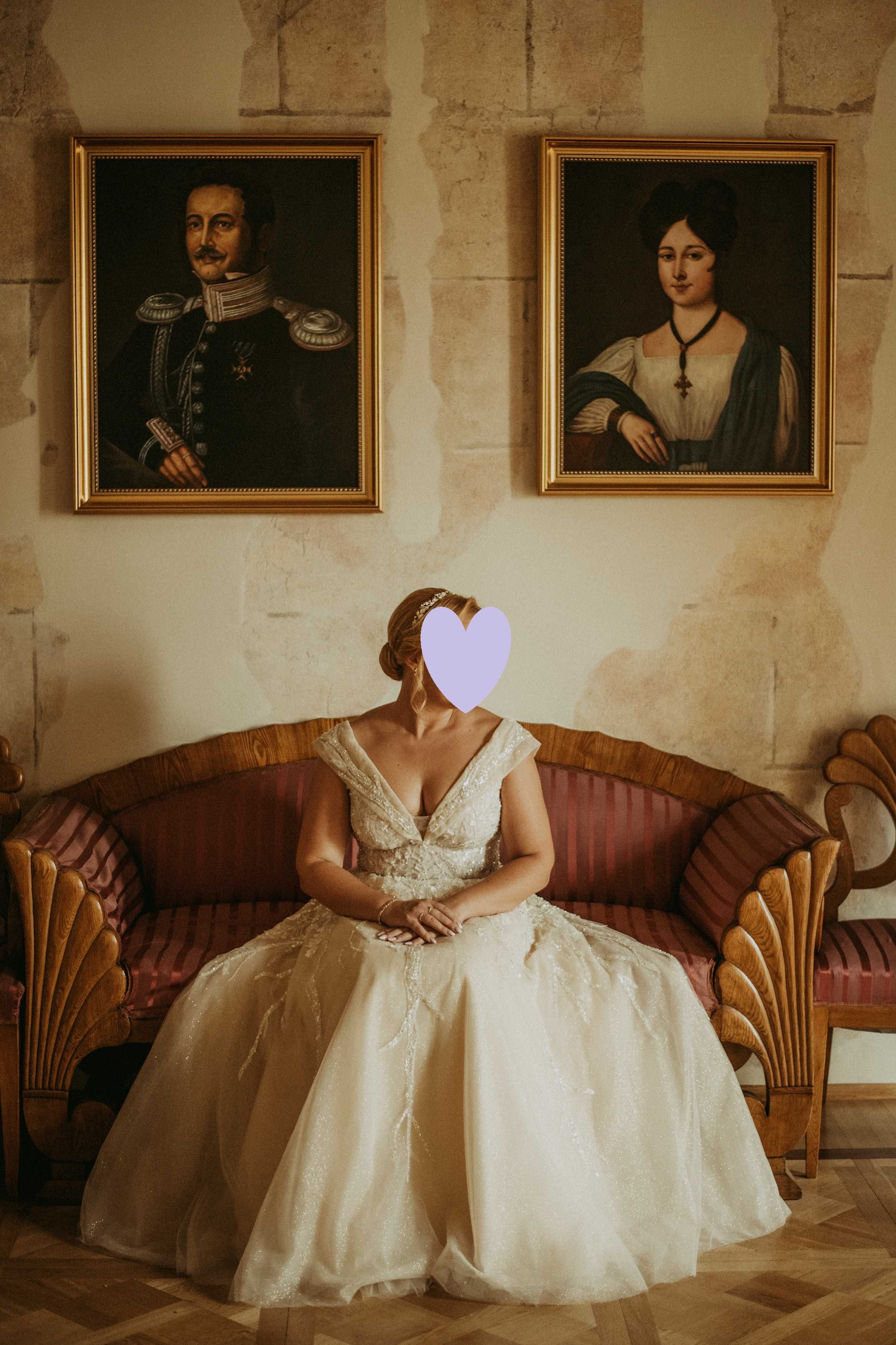 Piękna, stylowa i oryginalna suknia ślubna + gratis!