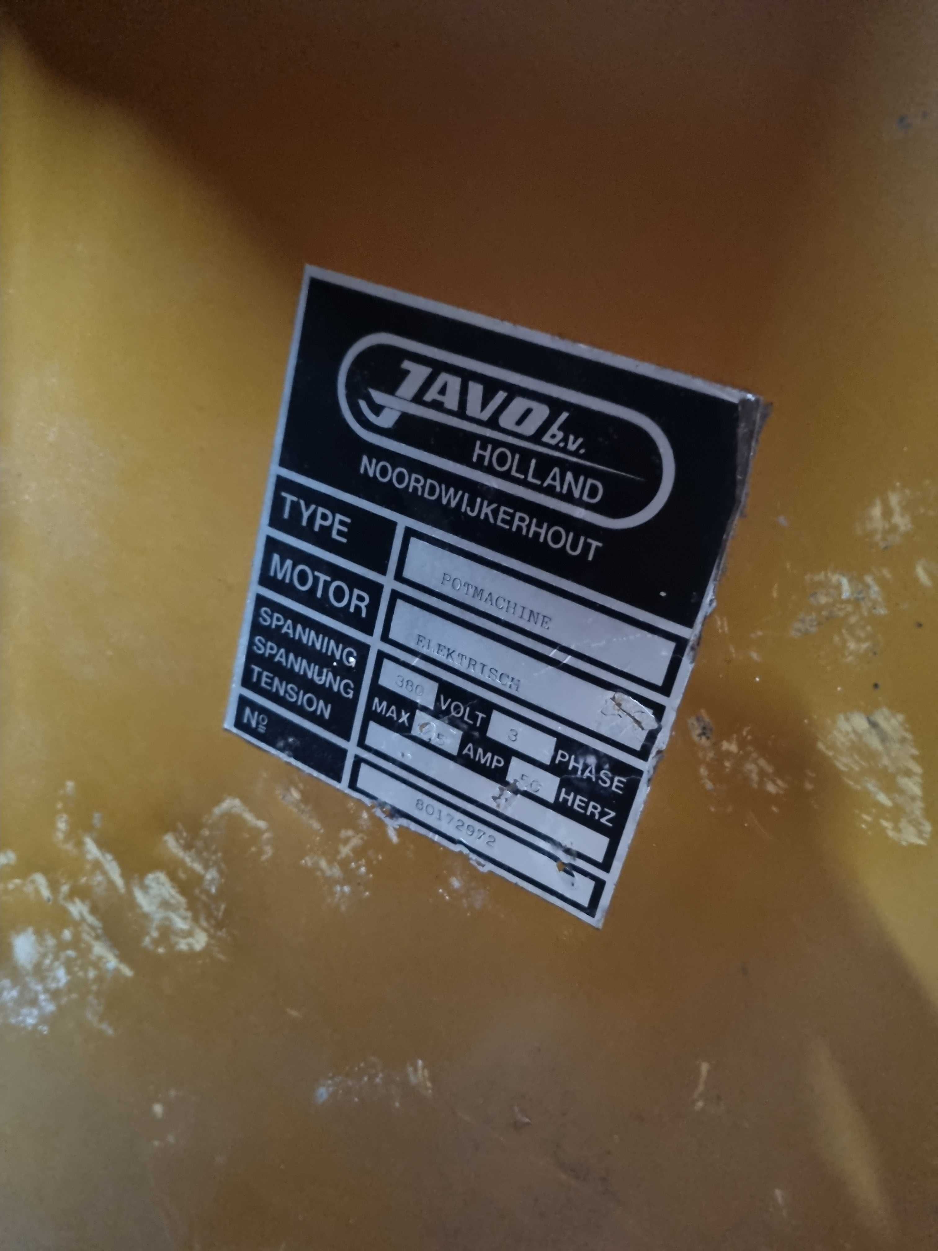 sprzedam używaną doniczkarkę Javo Holland z podajnikiem pneumatycznym