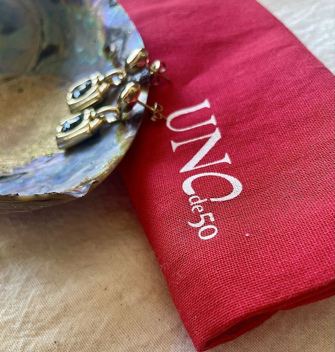 Brincos Unode50 Lock Gold