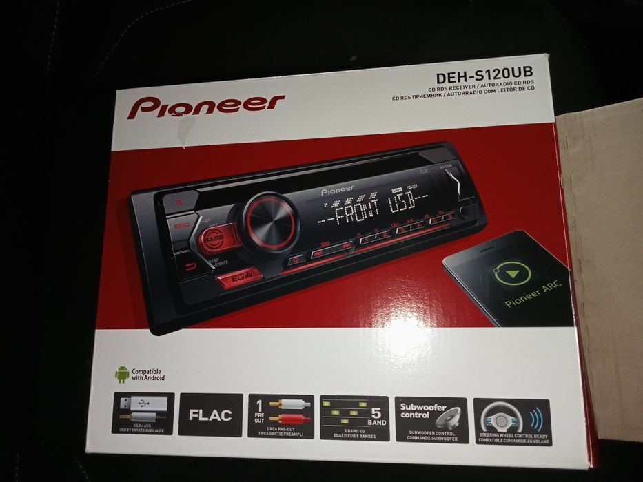 Rádio Pioneer DEH-S120ub.