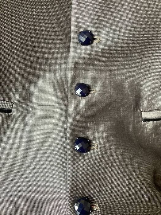 Чоловічий костюм трійка