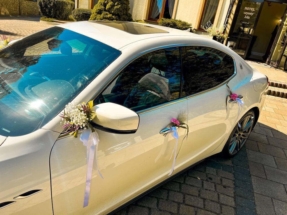 Auto do ślubu Maserati Ghibli Kraków wynajem do slubu  auto