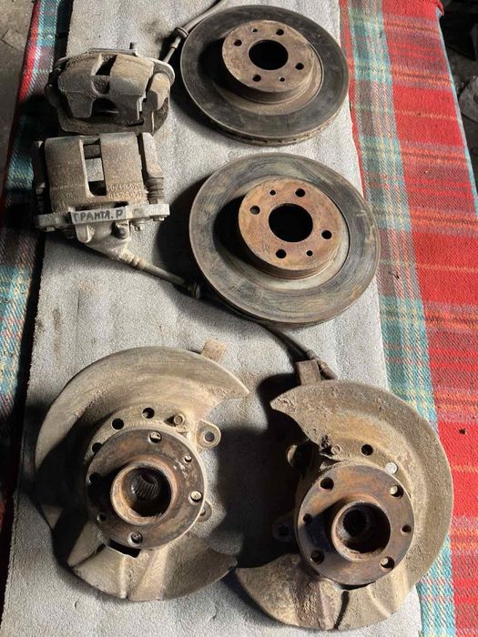 Лада приора 2170,ваз 2110 , лада гранта 2190 тормозні диски і супорта