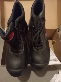 Buty robocze rozmiar 40 i 44