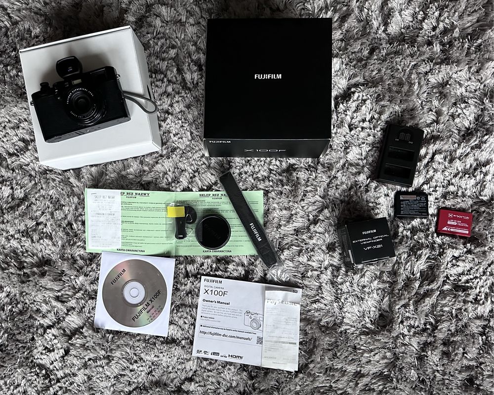 Idealny Fujifilm X100F plus dodatki - Black Limited