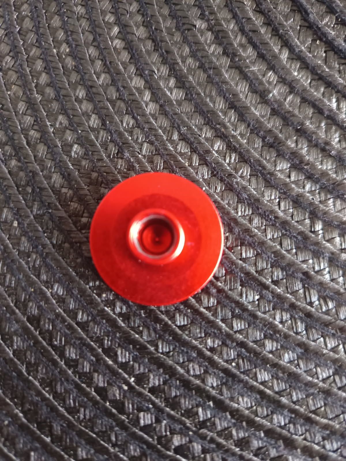Top Cap air czerwona anoda i 2 zaworki na wentyl Presta