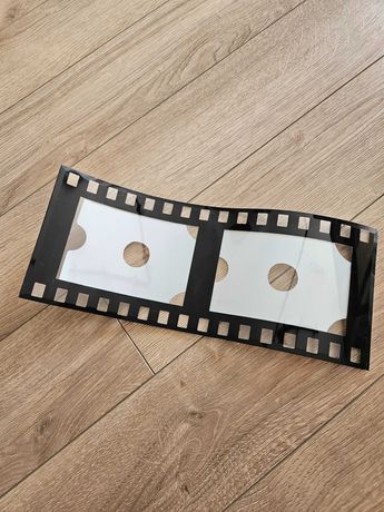 Ramka na dwa zdjęcia w kształcie kliszy filmu
