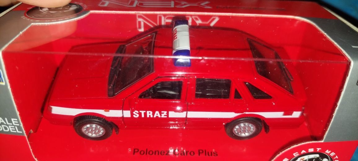 Polonez Caro Plus Straż, model z PRL-u, skala 1:34, nowe autko