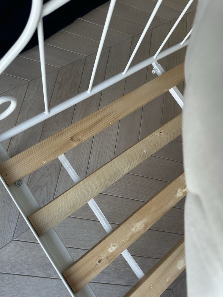 Łóżko metalowe 120 x 200 + metarac Hilding