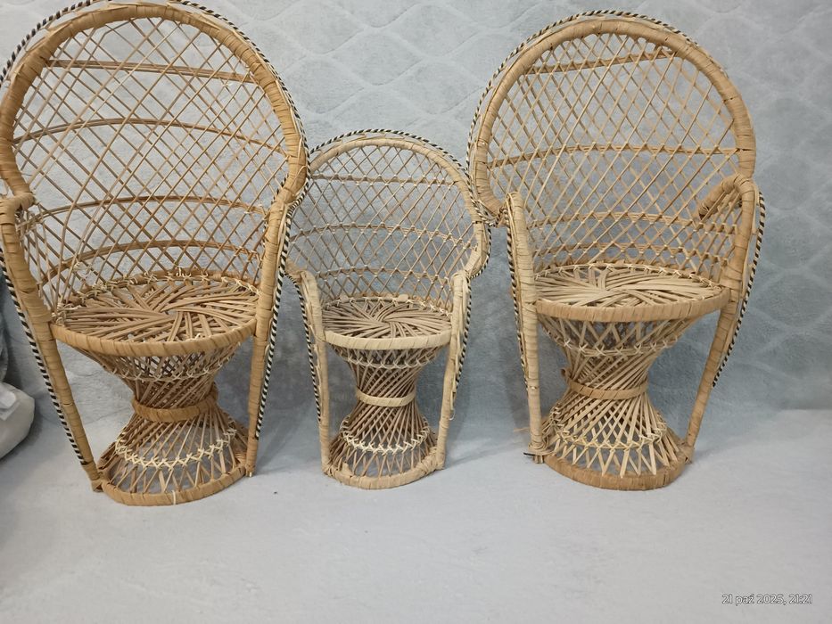 Foteliki wiklinowe dla lalek