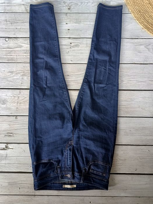 Spodnie jeansowe damskie Levis