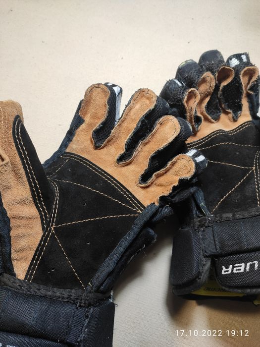 Ремонт хокейних перчаток. Краги, воротарськи бліни та  ловушки