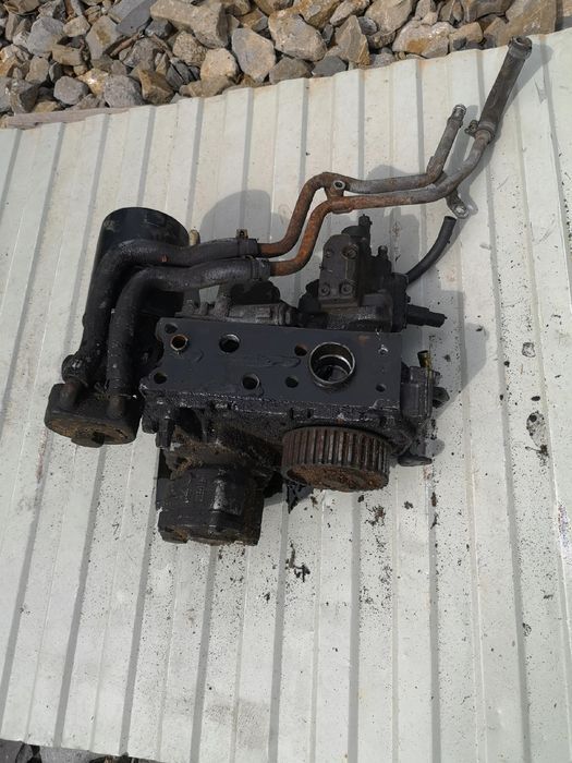 Stara pompa oleju do samochodu IVECO 2.8 JTD