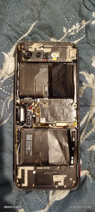 ASUS ROG Phone 6 на детали.