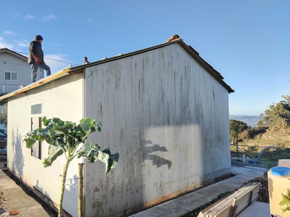 Abrigo de jardim usado em Mafamude