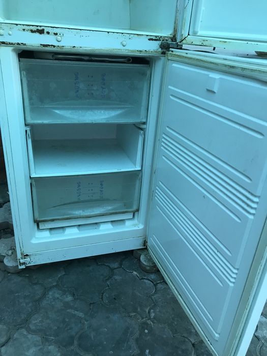 Холодильник"LIEBHERR"