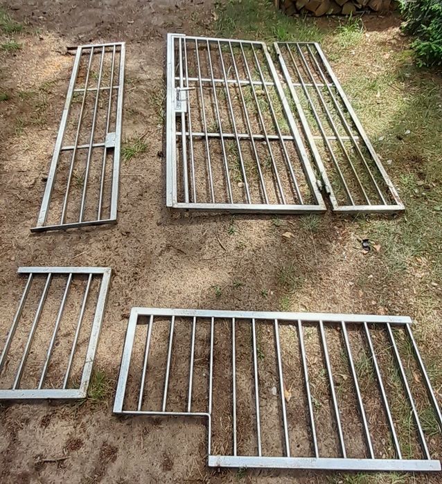 Stalowa kratownica wejściowa