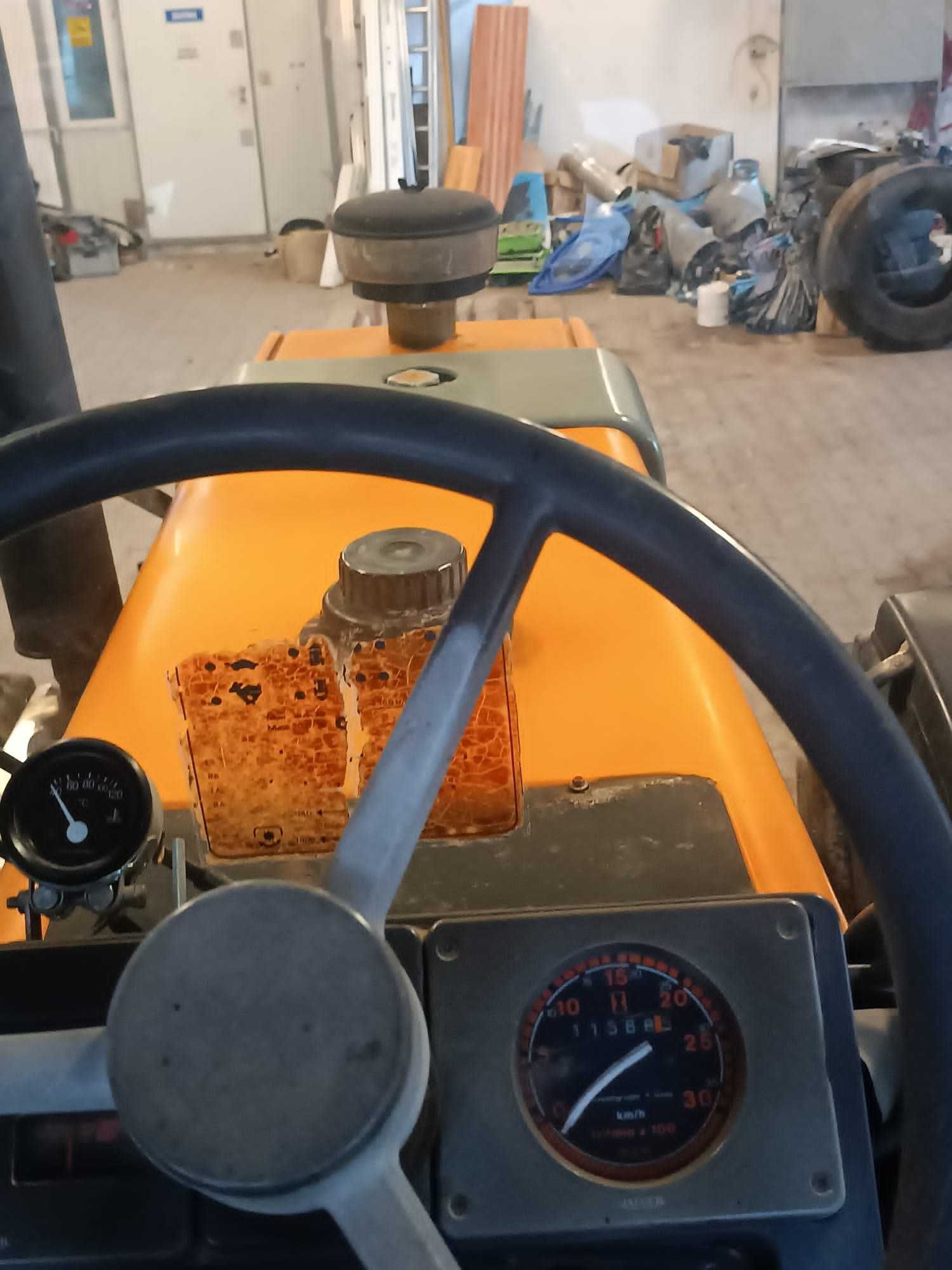 Traktor Renault 133-54