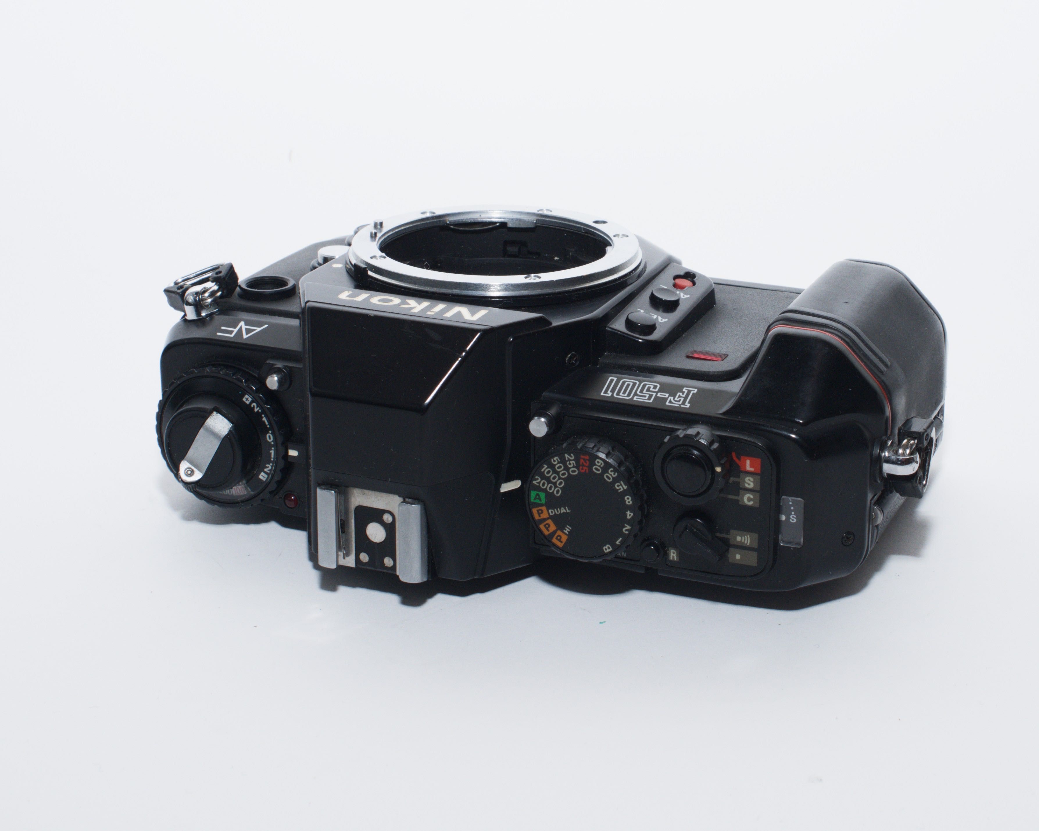 Aparat Nikon F-501 na części