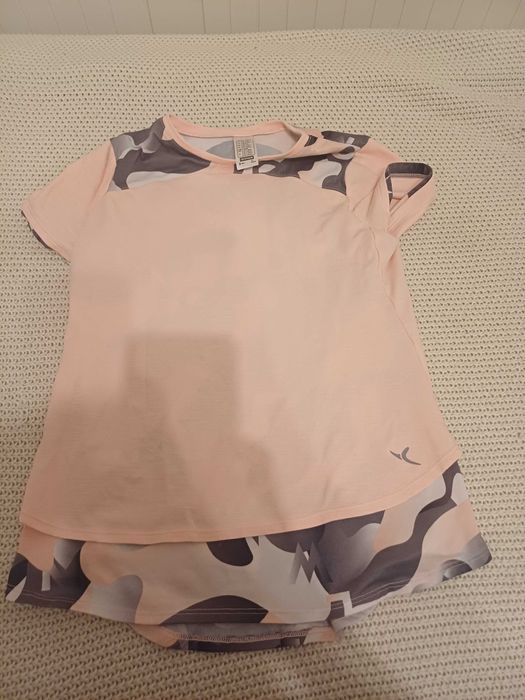 Koszulka sportowa dla dziewczynki  140 cm