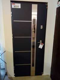 Drzwi zewnętrzne DELTA PERFECT 68X z ekspozycji