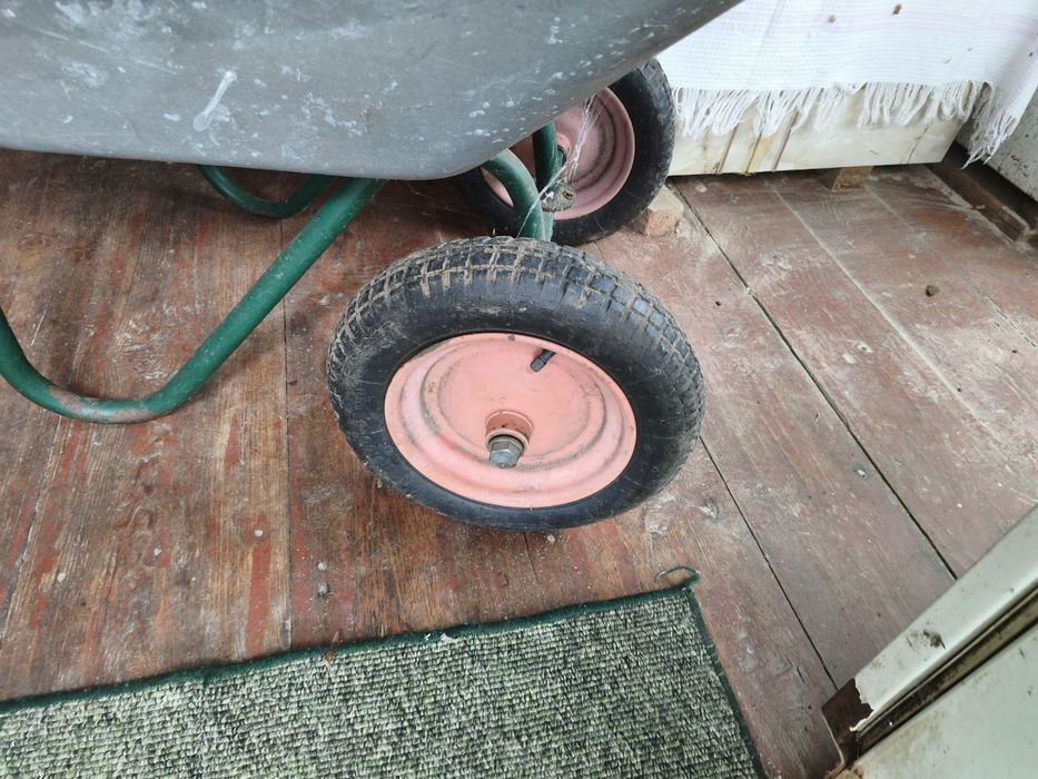 Тачка садова двоколісна