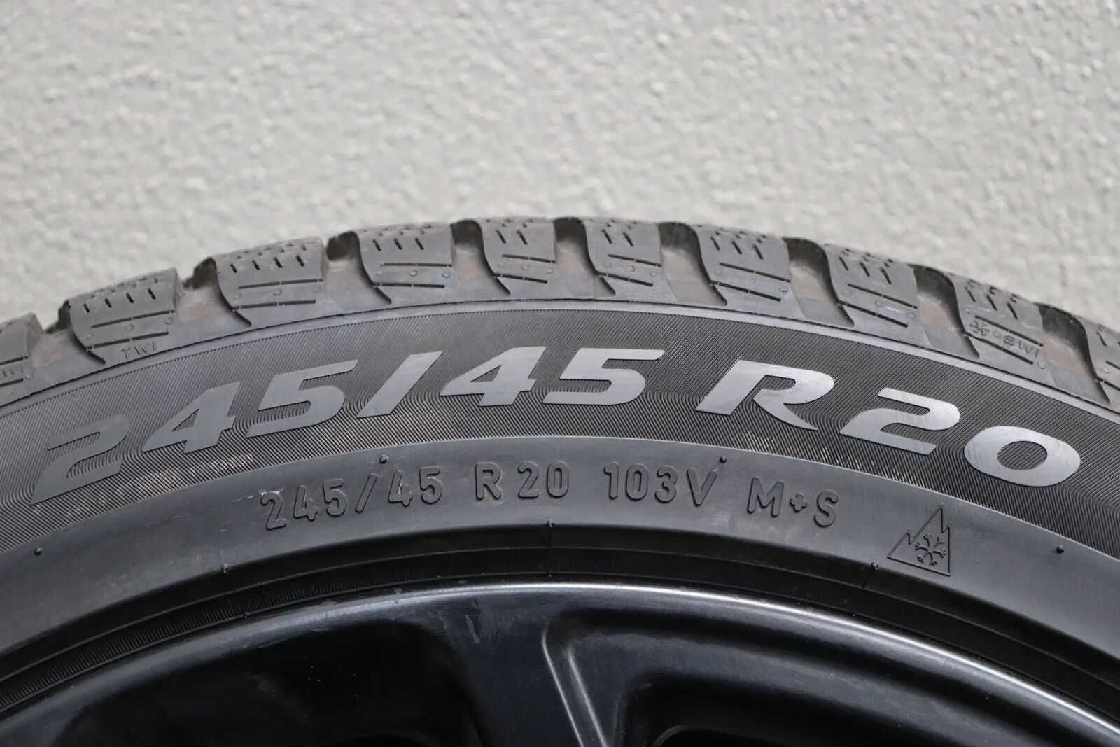 Koła zimowe BMW X3 G01 X4 G02 20 cali 245/45/20 i 275/40/20 z 2023 r.