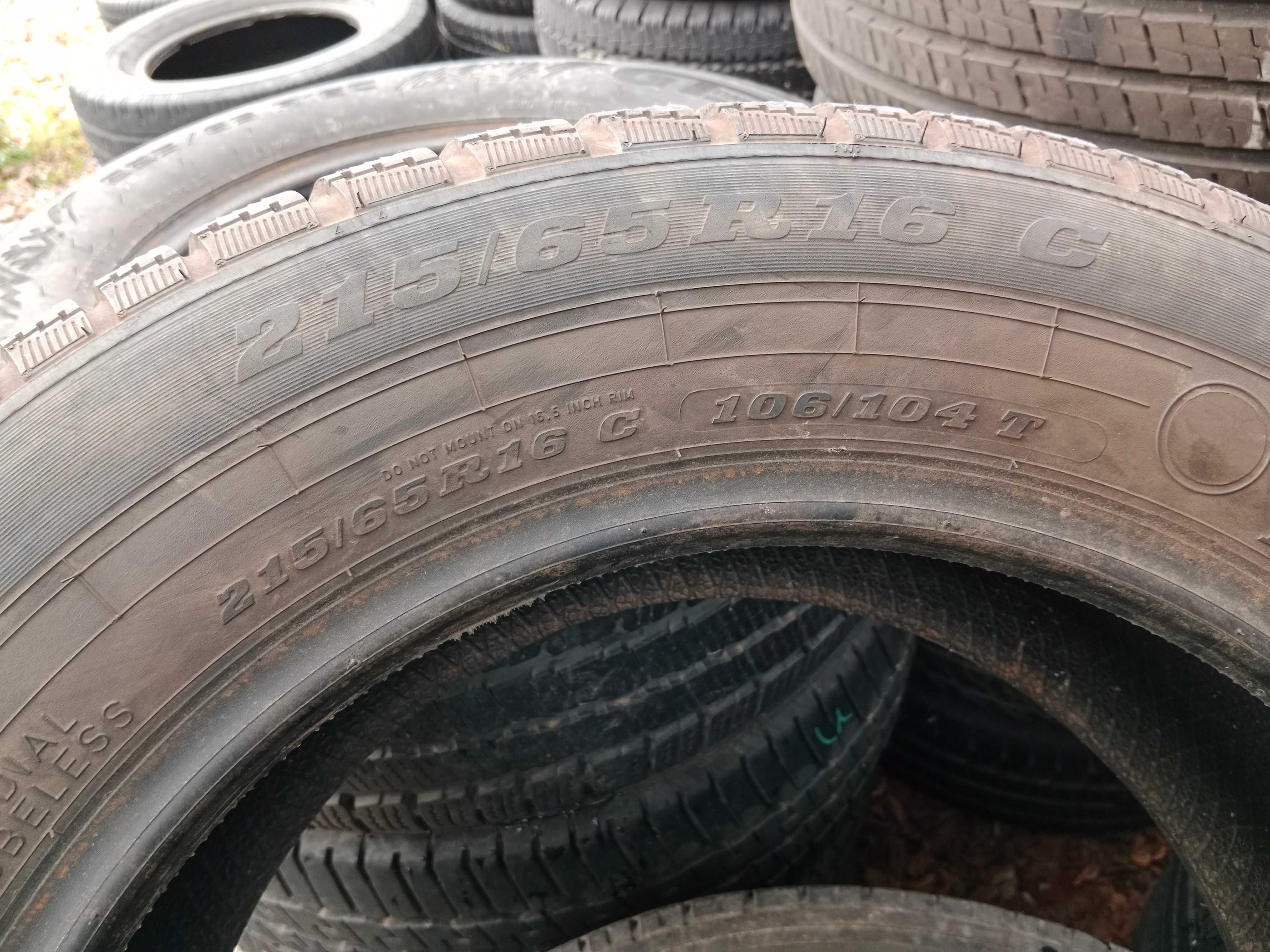 Opona używana 215/65R16C Dunlop SP LT60-6 1szt.