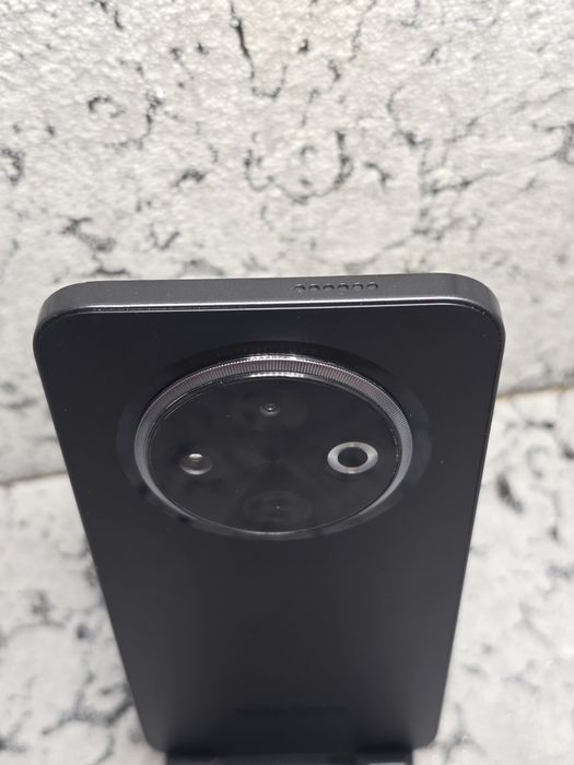 Tecno Spark 30c ідеал