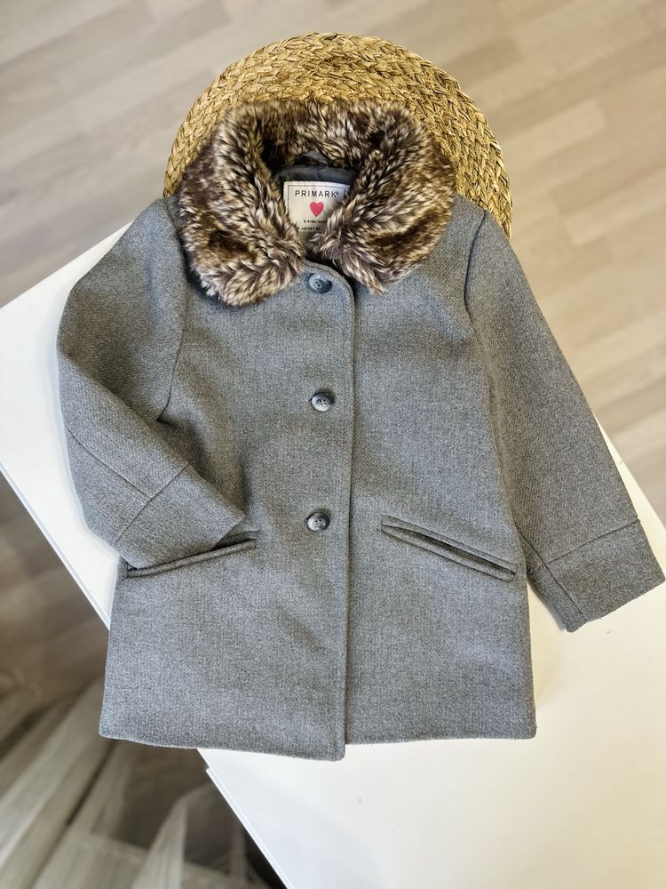 Пальто для дівчини 3-4 роки