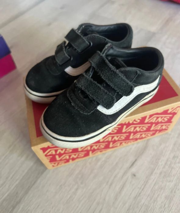 Tenis Vans tamanho 24