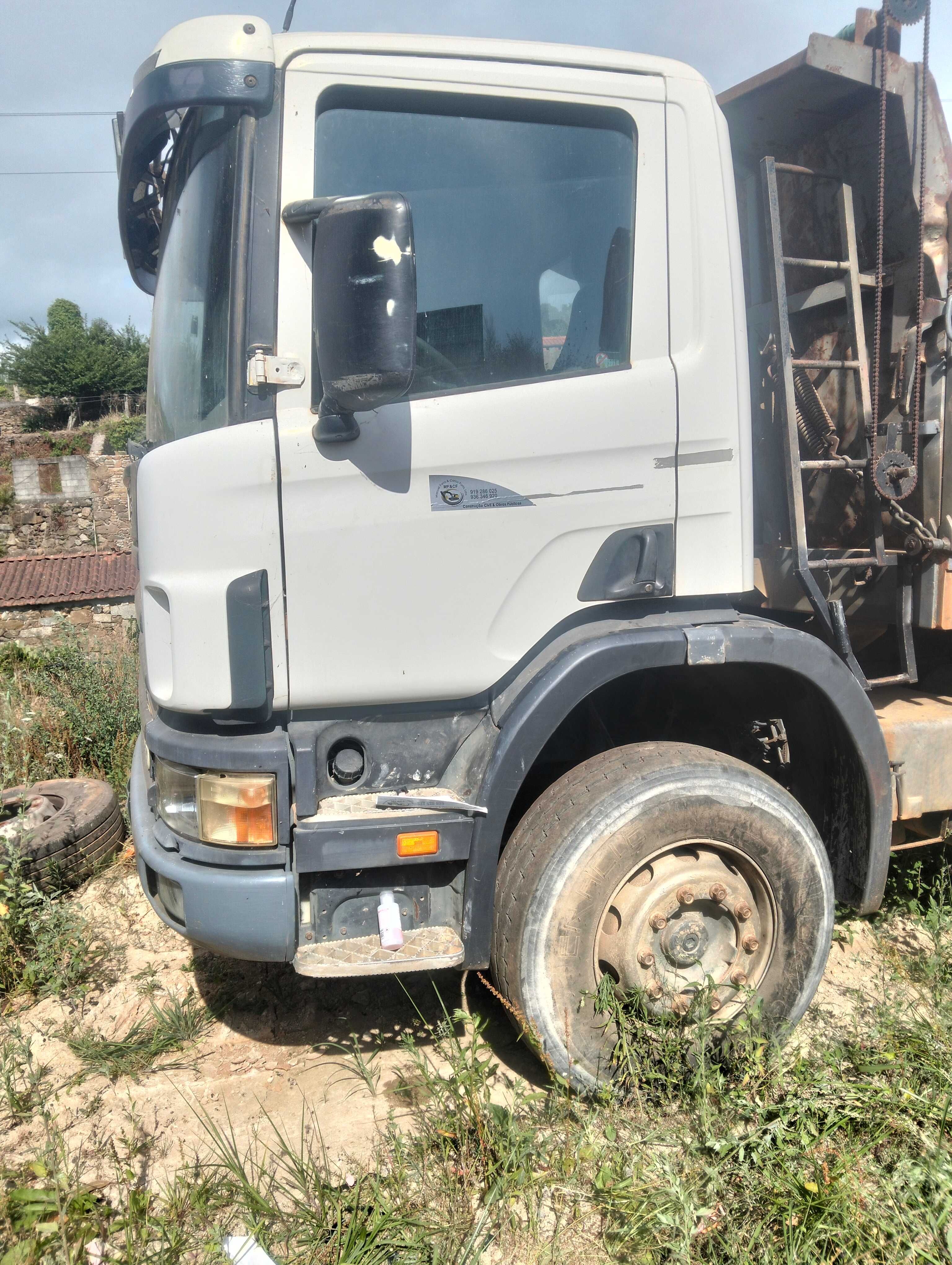 Vendo camiao de 3 eixos basculante