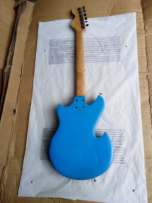 Электрогитара 6ти струнная ручной работы