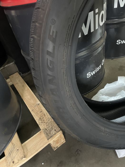 Резина зимняя 235/55/R20