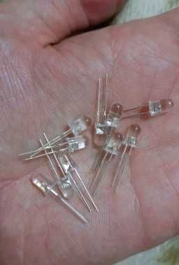 Світлодіоди білі, кольорові