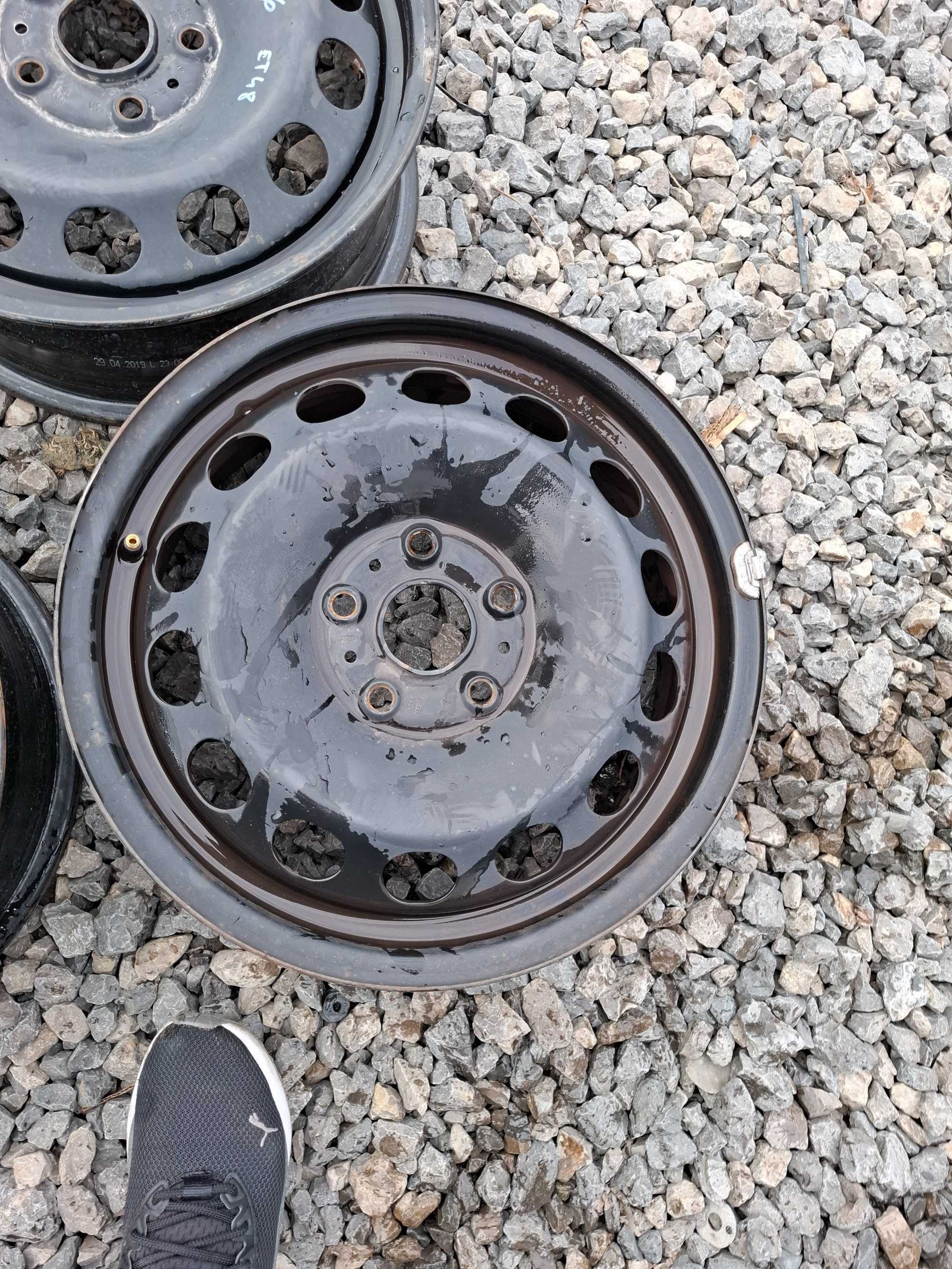 Felgi stalowe VW Golf VII Passat B7 Touran 5x112 16" ET48 6Jx16