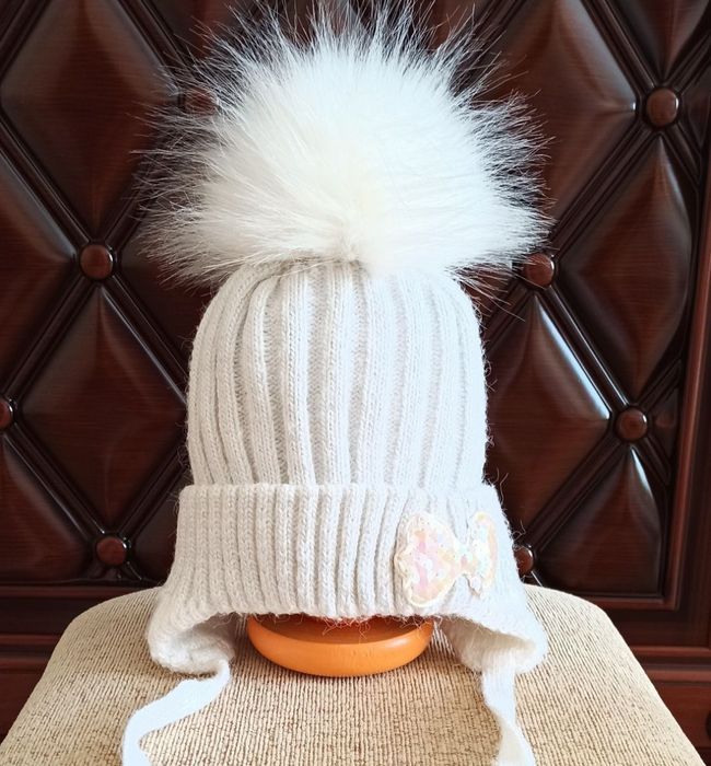 Зимова шапка для дівчинки до 1,5 рочку