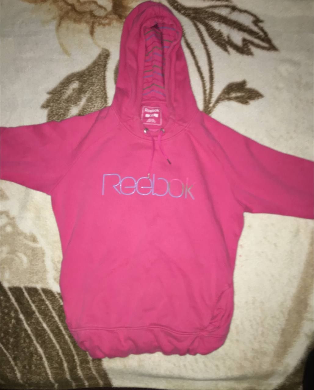 Продам новую худи фирма Reebok