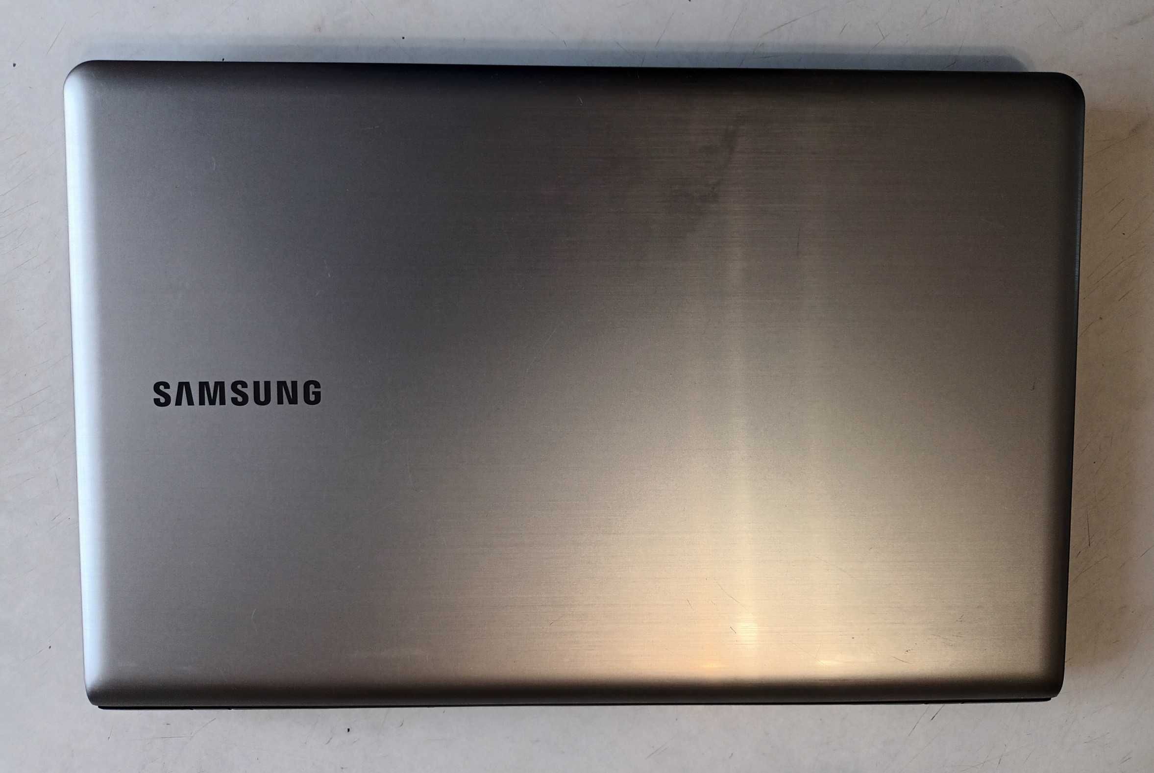 Laptop Samsung z procesorem AMD