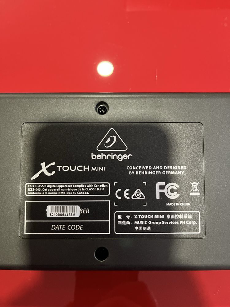 Behringer X-Touch Mini