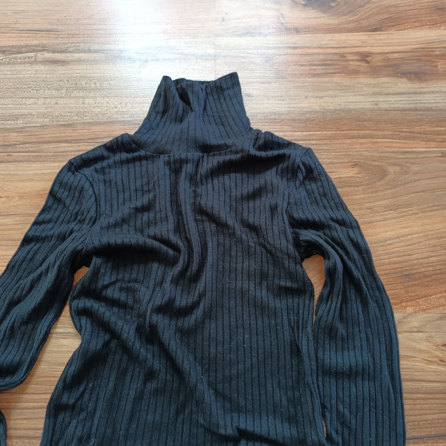 Golf 146 Jung Reporter czarna koszulka bluzka długi rękaw prążkowana
