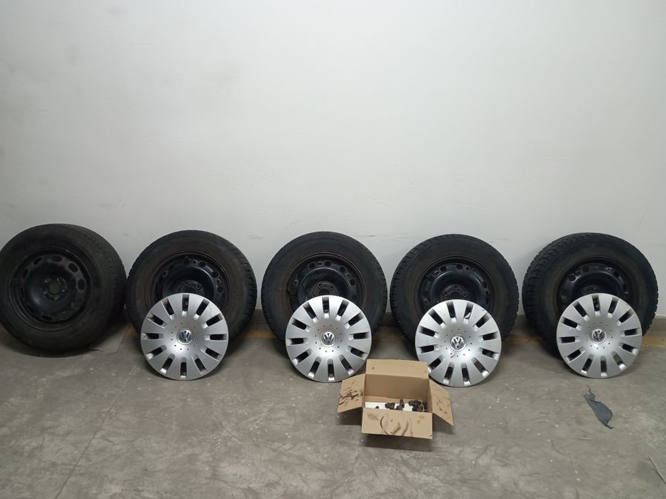 195/65R15 zima Nokian koła 5x100 piasta 57.1  śruby kołpaki zaps 
195/