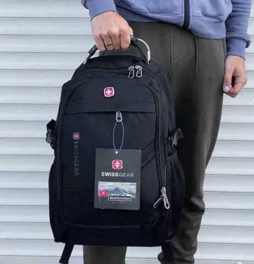 Стильний та практичний ідеальний рюкзак для мандрівника